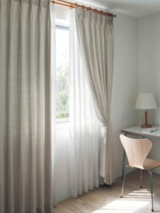 ドレープカーテンって