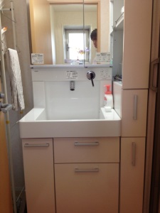 洗面化粧台　交換　リフォーム　横浜　都筑　港北　団地リフォーム