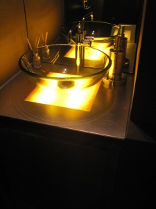 SUN Tama Bar様_洗面台オニキス