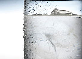 結露 コップ