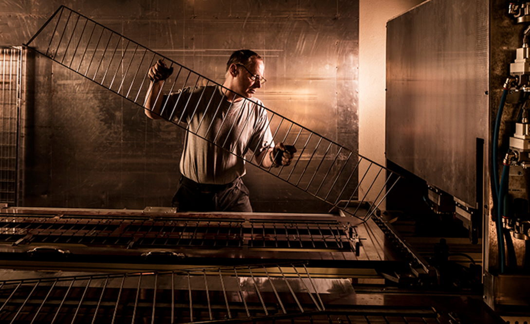 ã¹ããªã³ã°ãã¡ã¼ã«ã¼